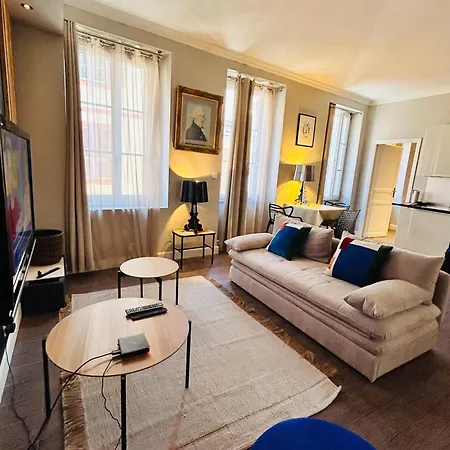 Cosy Centre Ajaccio Apartment *